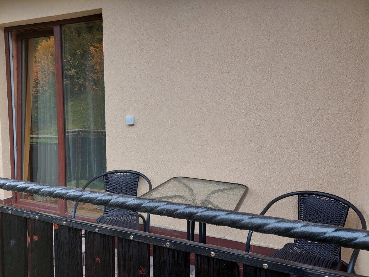 Коло Гір Hotel Alsókalocsa Kültér fotó