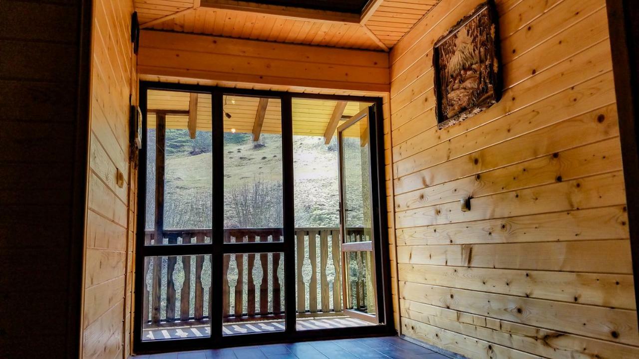 Коло Гір Hotel Alsókalocsa Kültér fotó
