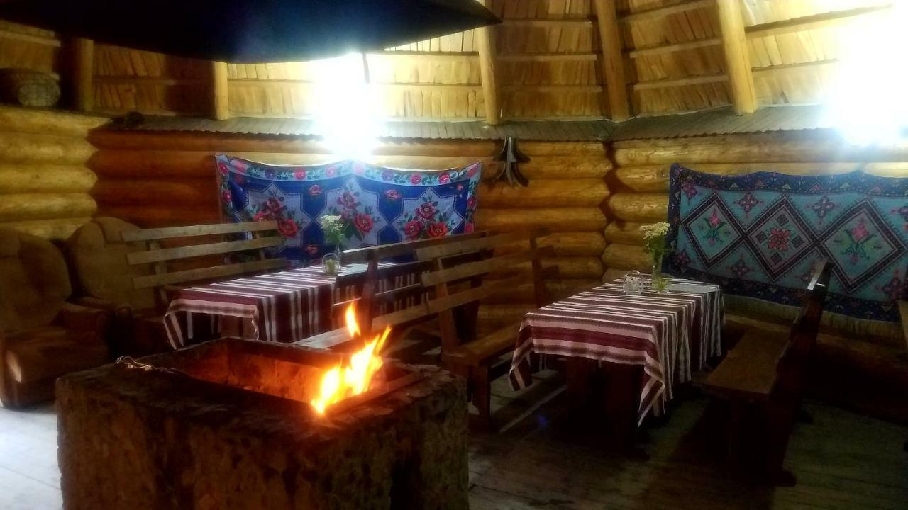 Коло Гір Hotel Alsókalocsa Kültér fotó