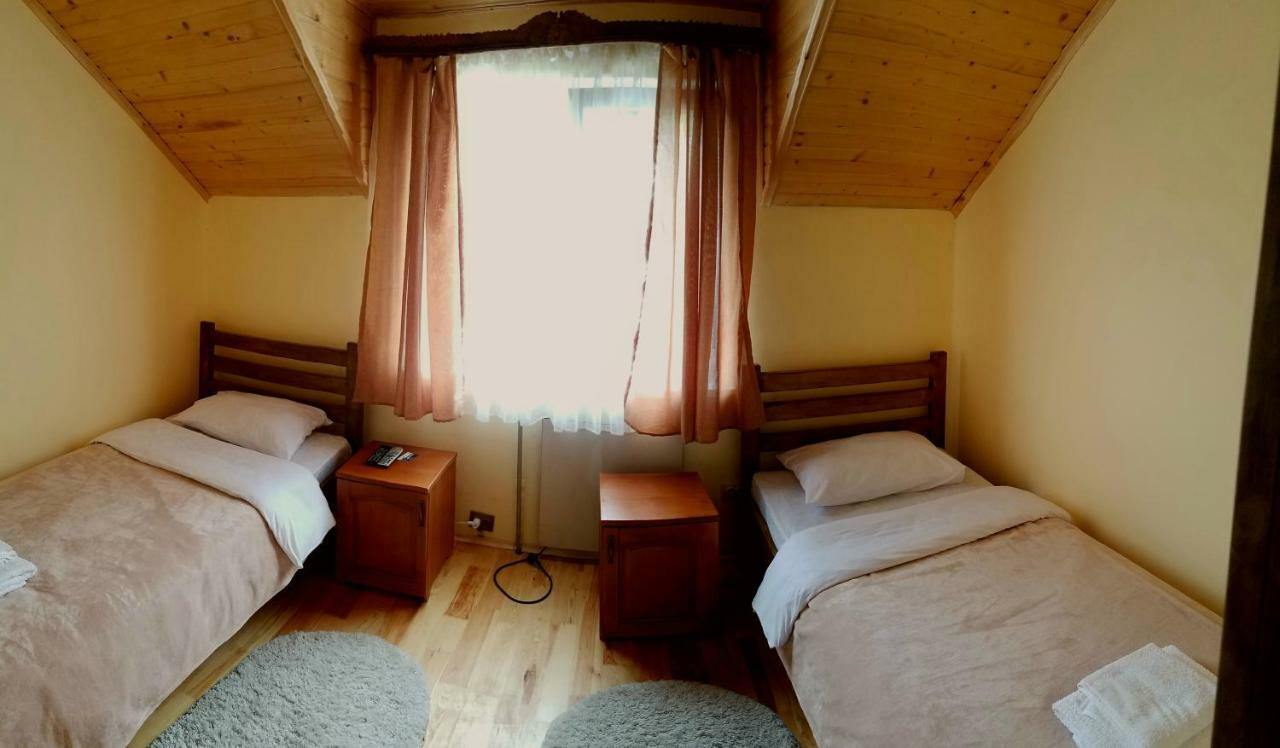 Коло Гір Hotel Alsókalocsa Kültér fotó